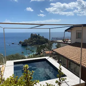 202 Luxury Terrace View Apartment